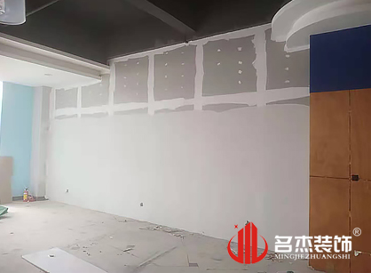 巡工地日記，佛山宏威路服裝展廳裝修項(xiàng)目進(jìn)行中
